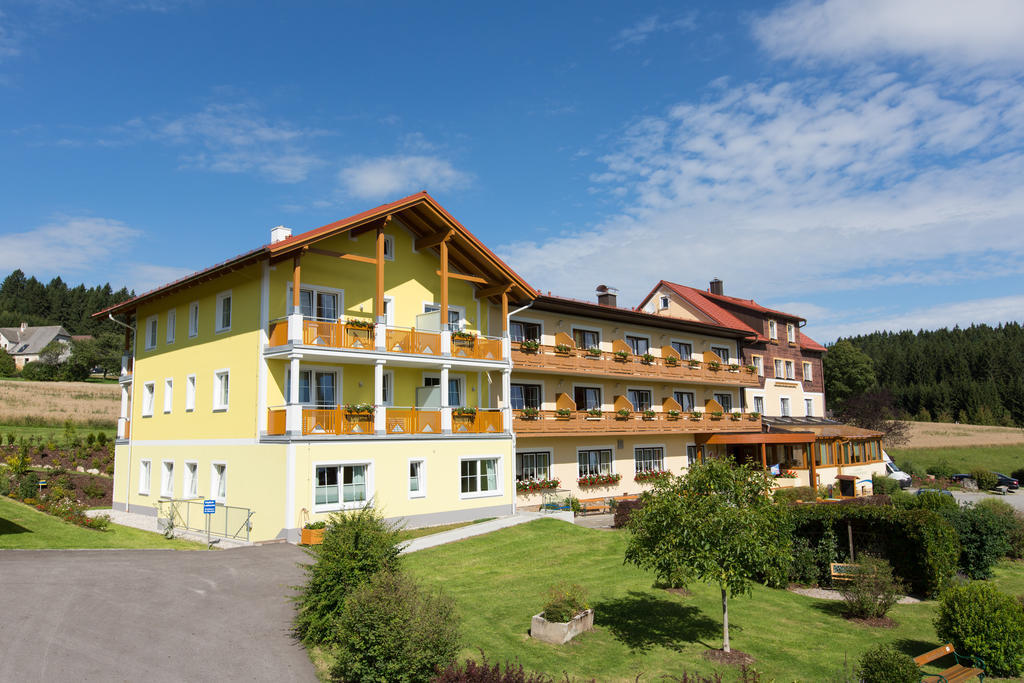 Gasthof-Pension Nordwald Harbach  Экстерьер фото